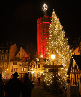 Weihnachtlicher Treffpunkt am Marktplatz Kitzingen