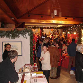 Bernauer Weihnachtsmarkt im Holzschneflerdorf