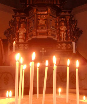 St. Salvatoris im Kerzenschein