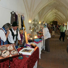 Kunsthandwerkausstellung im Kloster Benediktbeuern Kunsthandwerkausstellung im Kloster Benediktbeuern