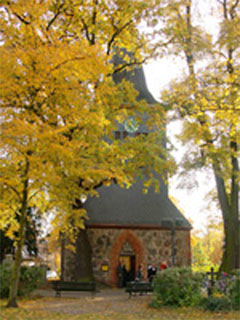 Adventsmarkt vor der Dorfkirche Alt-Wittenau