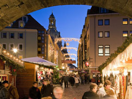 Weihnachtsmarkt an der Frauenkirche Dresden