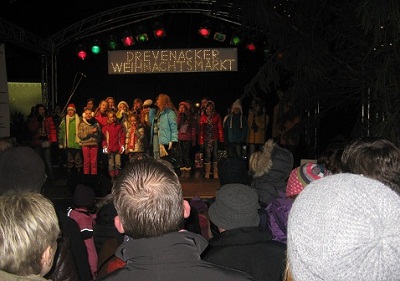 Drevenacker Weihnachtsmarkt an der Dorfkirche