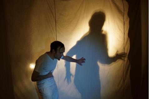 »Der Schatten« von Jewgeni Schwarz »Der Schatten« von Jewgeni Schwarz