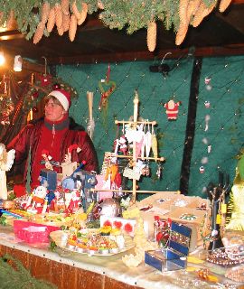 Bärbele- und Klausentreiben am Weihnachtsmarkt Oberstaufen