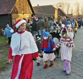 Wichtelfest in der Erlichthofsiedlung Rietschen