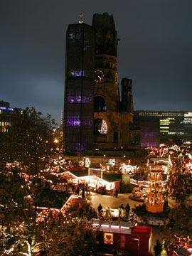 Weihnachtsmarkt an der Kaiser-Wilhelm-Gedächtnis-Kirche